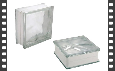 Parede com tijolo de vidro com ventilação